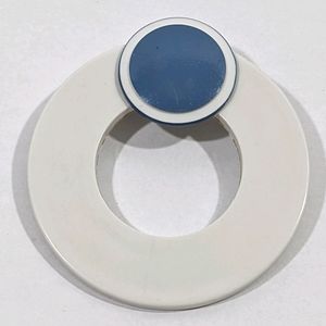 Vintage 60's Mod Blue White Plastic Circle Brooch